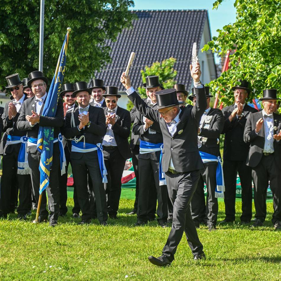 Kaiservogelschießen im Wemb: Norbert Hermens ist der Kaiser von Weeze