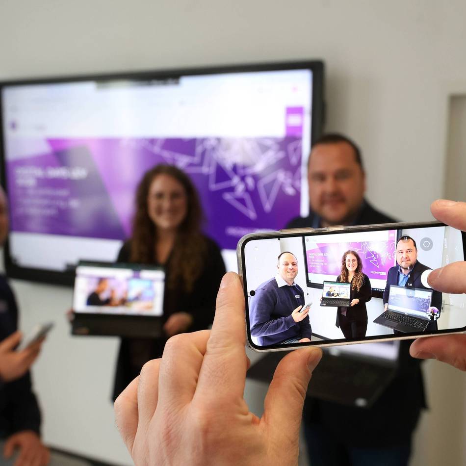 „Digital Days“ in Leverkusen: Wenn die „Kollegin“ KI mit den Kunden spricht