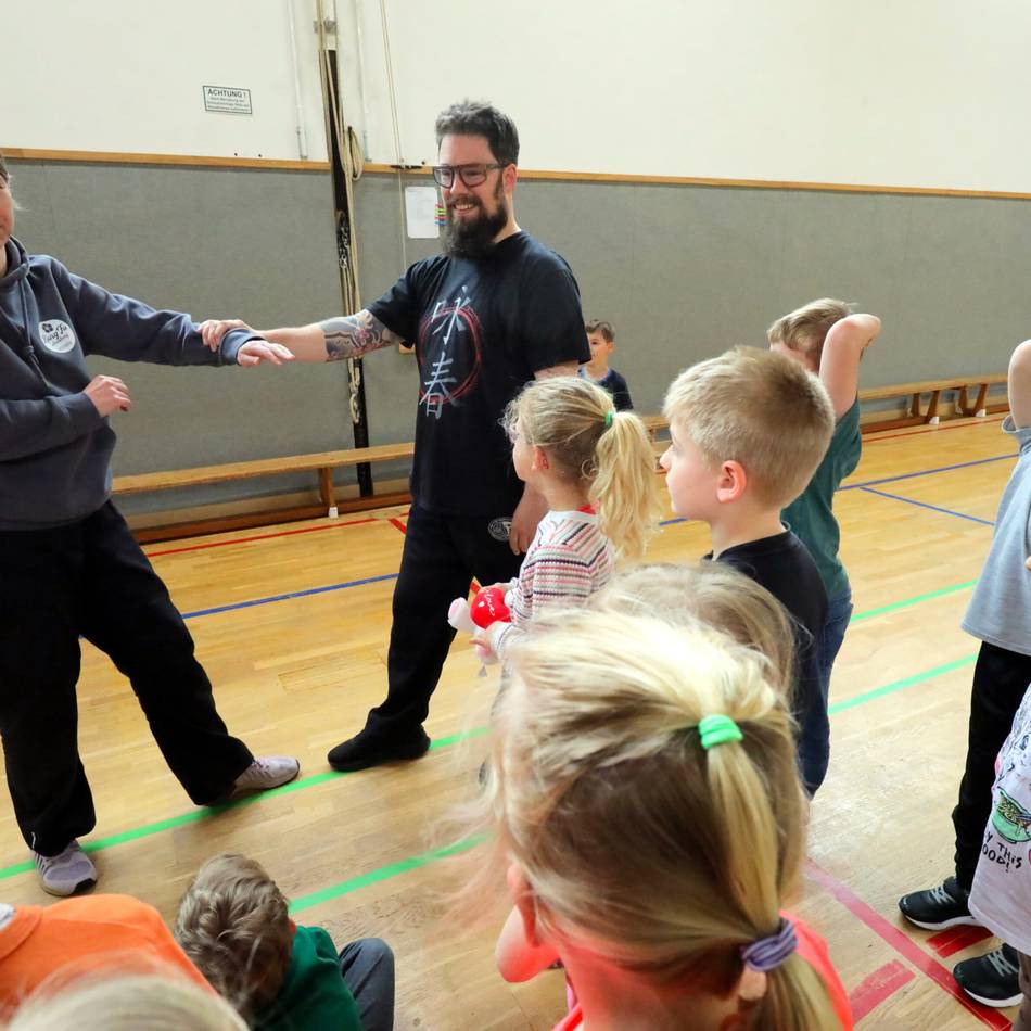 Angebot vom Kinderschutzbund Alpen: „Geklaute Pausenbrote sind noch die harmloseren Vorfälle“