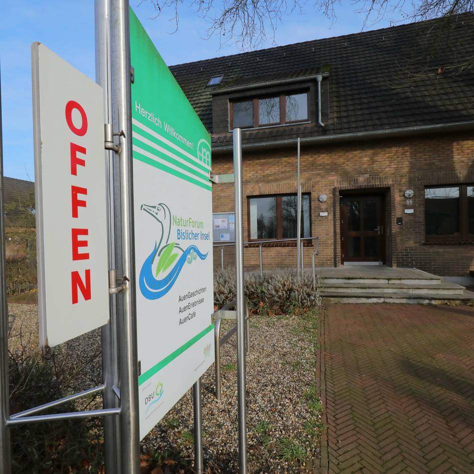 Ausflugstipp am Niederrhein: Störche, Märchen und Meditation auf der Bislicher Insel