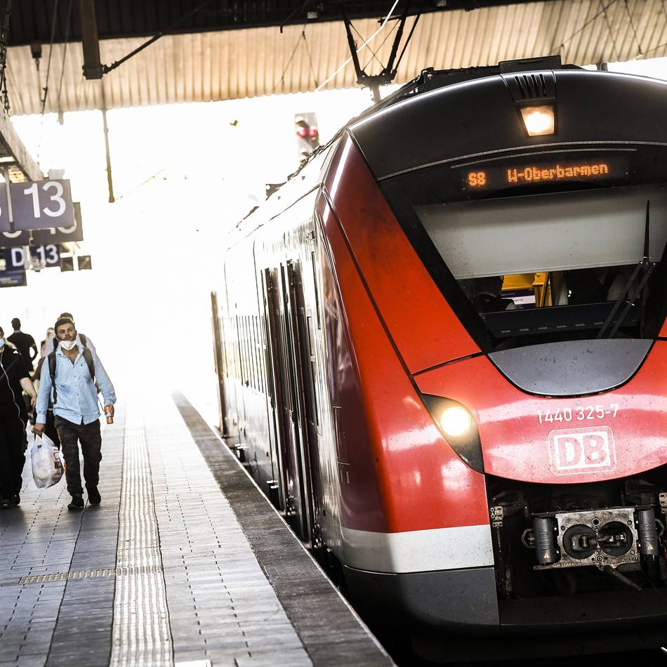 Notarzteinsatz: Zugverkehr zwischen Duisburg und Düsseldorf lahmgelegt