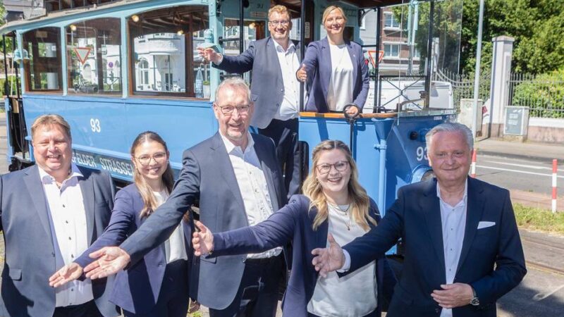 Karneval in Krefeld: Ein fröhliches Kabinett für Frank I. und Barbara I.