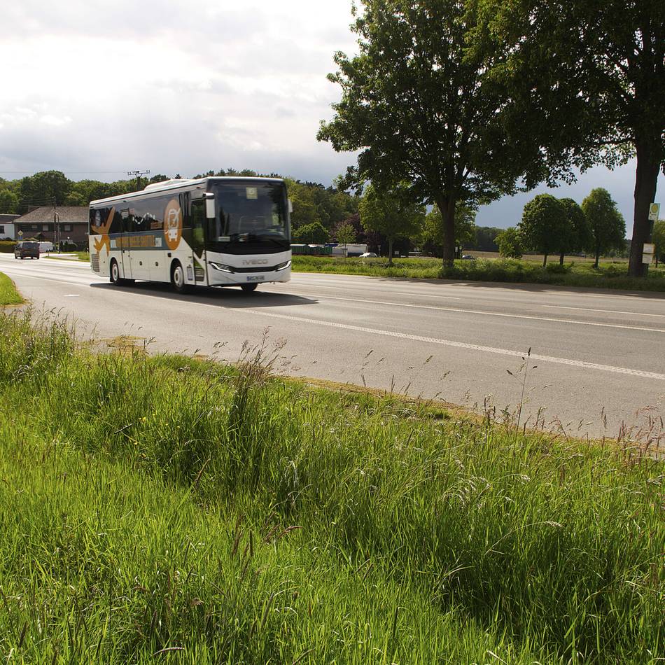 Schulweg-Sicherheit in Sonsbeck: Mehr als die Hälfte der Bushaltestellen ohne Licht
