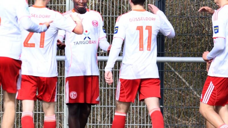 Überraschung in der DFB-Nachwuchsliga: Außenseiter stürzt Fortuna: Unterrath feiert ersten Saisonsieg im Derby