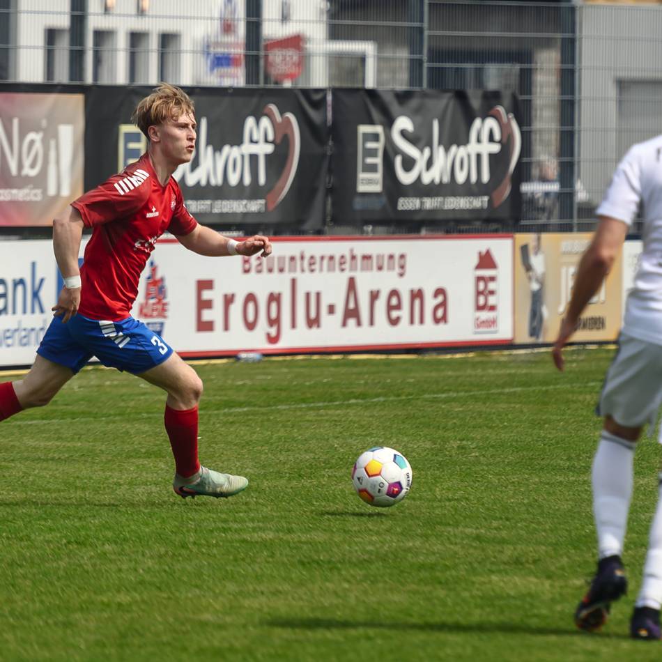 Fußball in Meerbusch: Büderich verschenkt Partie gegen Kleve in drei Minuten