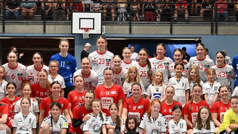 Benefiz-Partie der Handballerinnen in Radevormwald: Bei diesem Spiel siegte die gute Sache