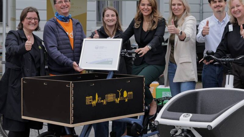 ADFC-Auszeichnung: Stadtverwaltung erhält Silber-Zertifikat für Fahrradfreundlichkeit