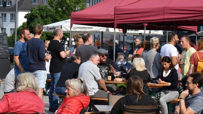 Innenstadt von Radevormwald: Am Freitag startet die Saison des Feierabendmarkts