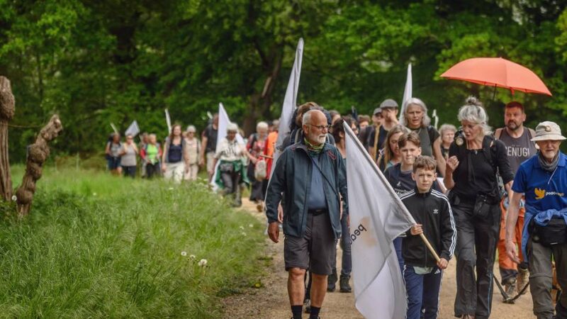 Aktion im Kreis Kleve: Für Frieden über Grenzen gehen – „Gemeinsamkeit gibt so viel Kraft“