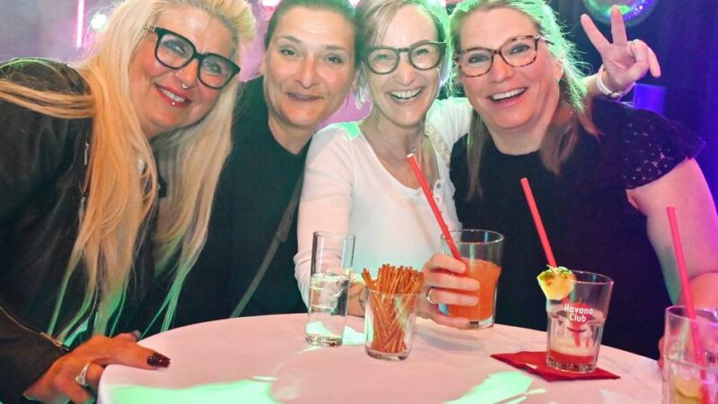 Wemelskirchen tanzt in den Mai: Partyabend mit ganz unterschiedlichen Sounds