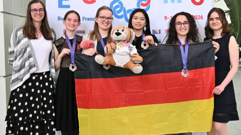 Nachwuchsturnier in Frankreich : Schülerinnen aus Düsseldorf holen Medaillen bei Mathe-Olympiade