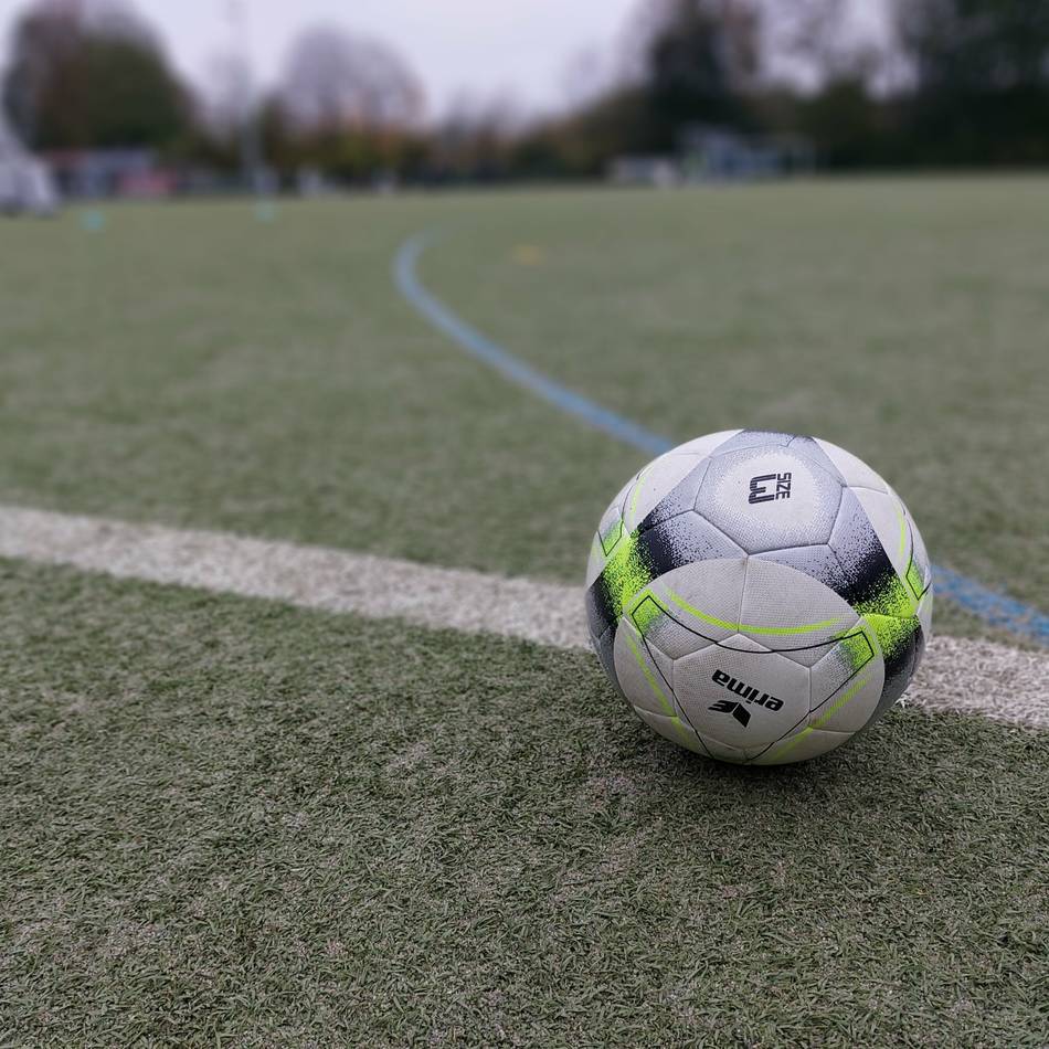 Fußball-Oberliga in Meerbusch: FC Büderich rutscht auf Abstiegsplatz ab