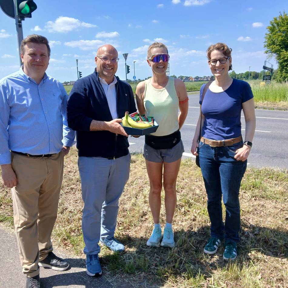 Etappenziel in Büttgen: Extremsportlerin läuft 356. Marathon am Stück