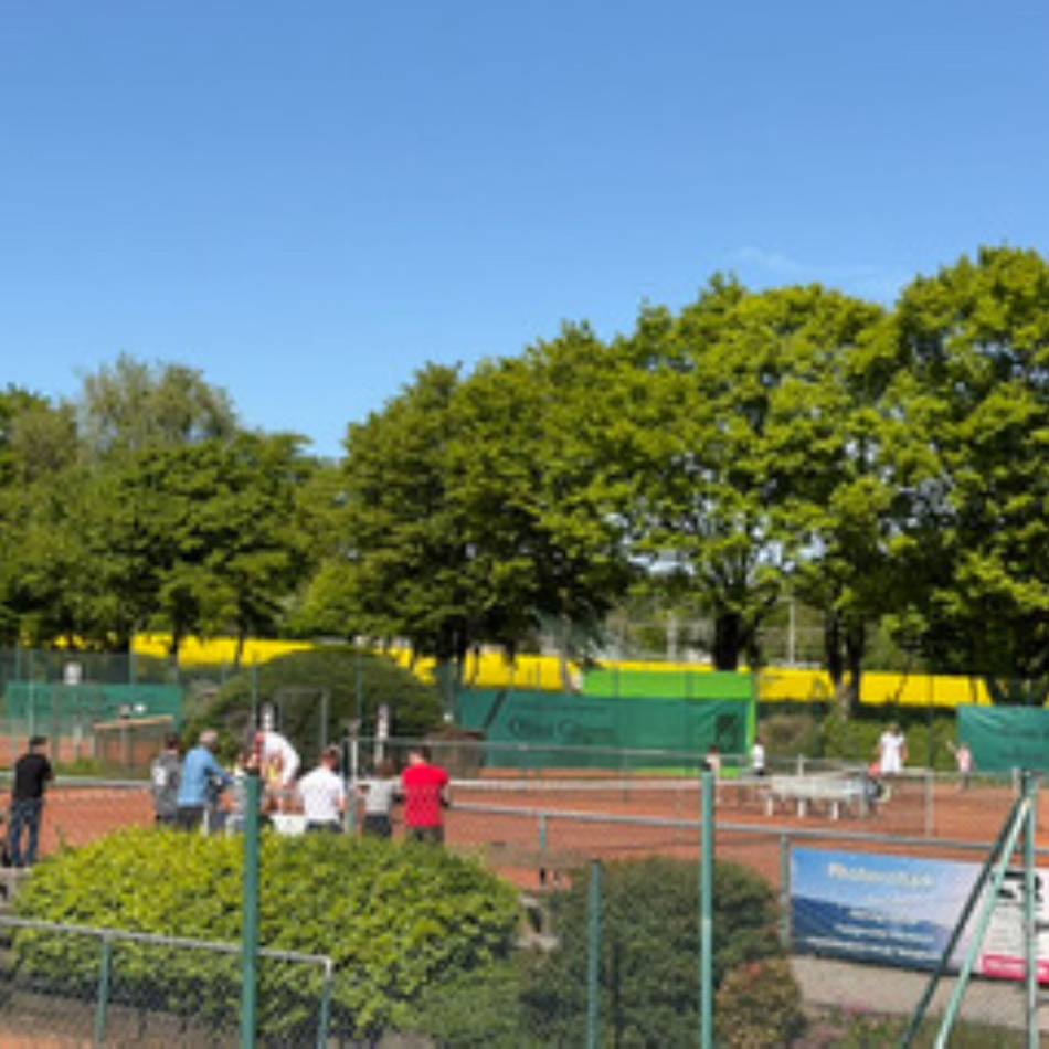 Tennisclub feiert sein 50-Jähriges: Auch Boris Becker schlug schon in Unterfeldhaus auf