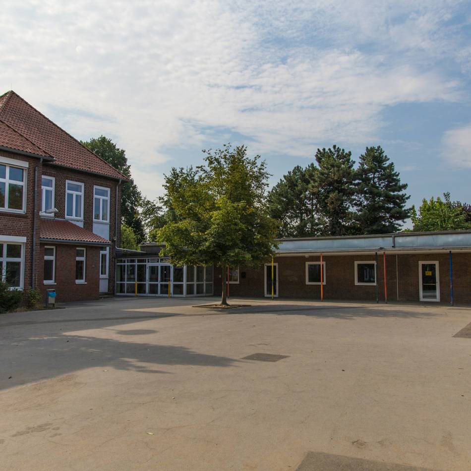 Bildungspolitik in Korschenbroich: Weniger Kinder, steigende Kosten für die Betreuung