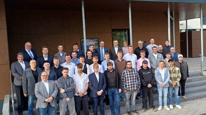 Lossprechung im Berufskolleg in Kleve: Viel Nachwuchs für die Metallbauer im Kreis Kleve