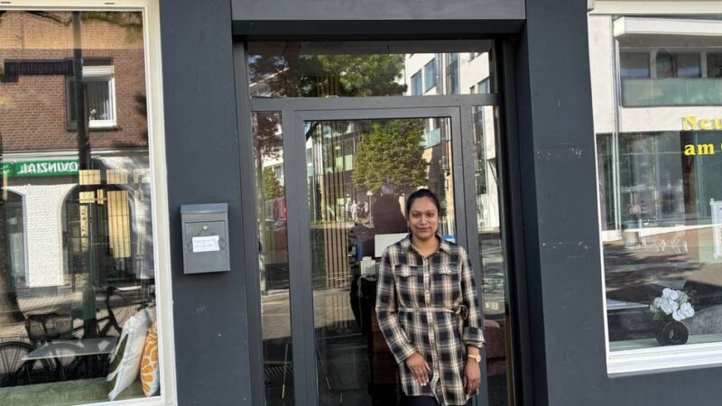 Neueröffnung in Kleve: Hobbybäckerin erfüllt sich Traum vom eigenen Café