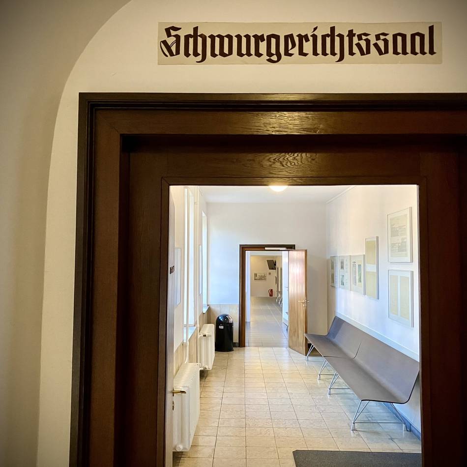 Junger Straftäter vor dem Landgericht: „Hol’ mich ab, sonst bring’ ich mich um“