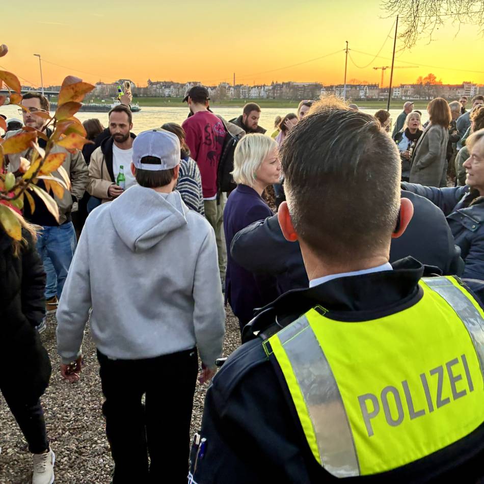 Biergarten-Streit in Düsseldorf : FDP stellt Ministerin Mona Neubaur zur Rede