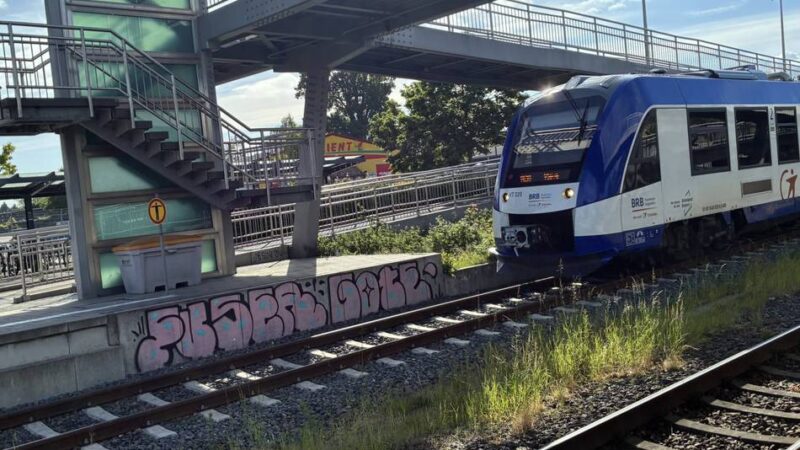 Zug fährt von Kleve nur bis Kempen: Weiche defekt – Ausfälle beim Niersexpress
