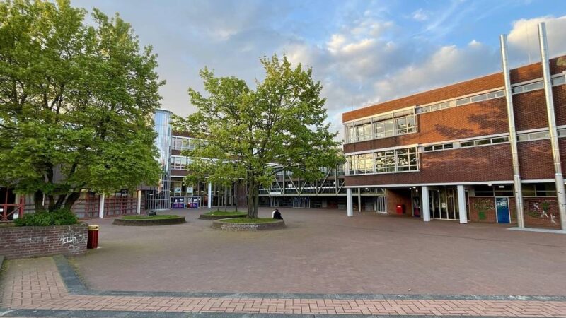 Nicht nur Starkregenfolgen: So groß sind die Probleme am Schulzentrum Rheindahlen