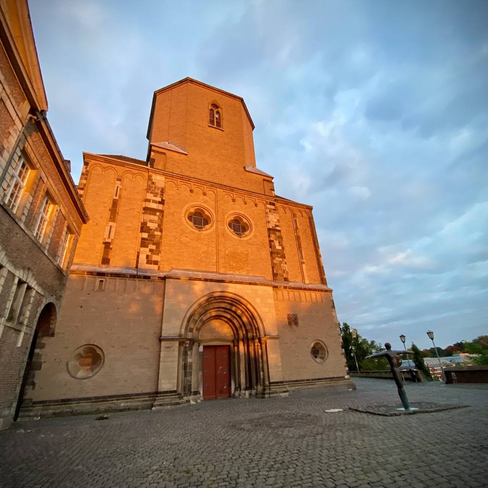 Kultur in Mönchengladbach: Lesung mit Gedichten von Paul Celan in der Münster-Basilika