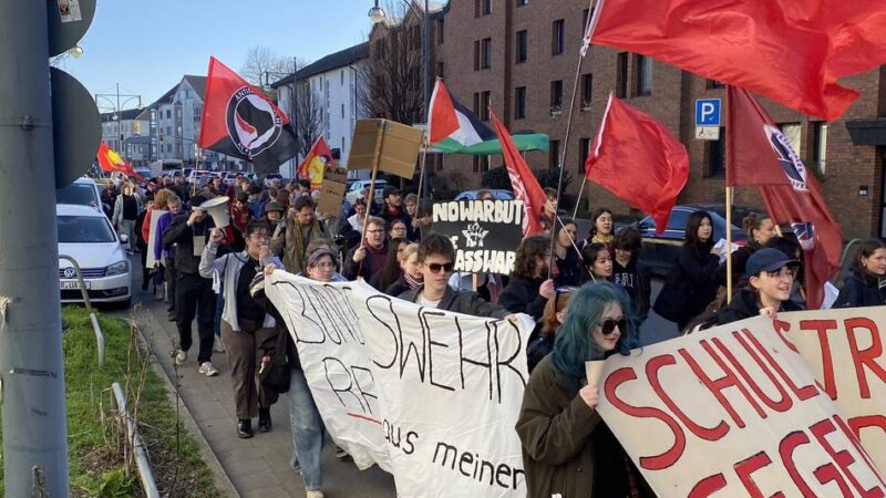 Demonstration in Krefeld: Bündnis demonstriert am Freitag gegen Wiedereinsetzung der Wehrpflicht