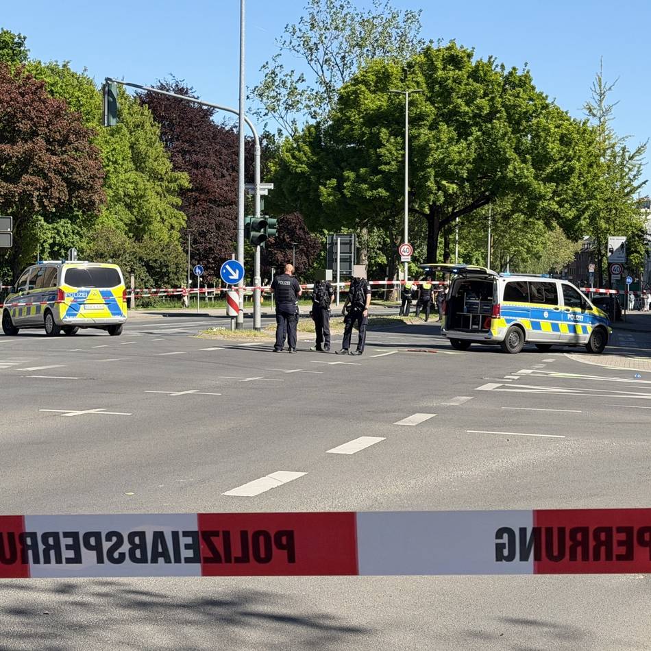 Von Polizei in Mönchengladbach niedergestreckt: Welche Waffe der nackte Mann am 1. Mai bei sich hatte