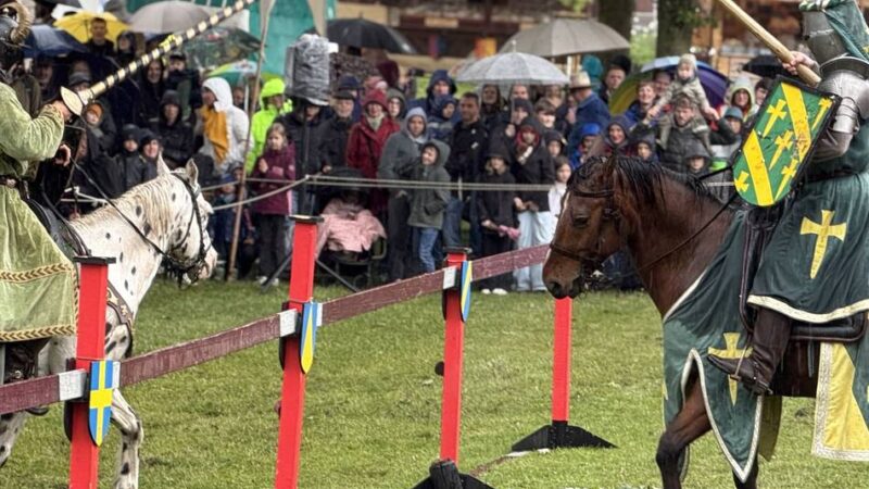 Siegfriedspektakel Xanten: Ritter trotzen dem Regen – Mittelalterfest hat begonnen