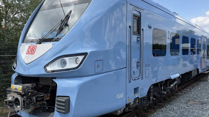 Fahrzeuge für RE10 und RB31: So sehen die neuen Batterie-Züge für den Niederrhein aus