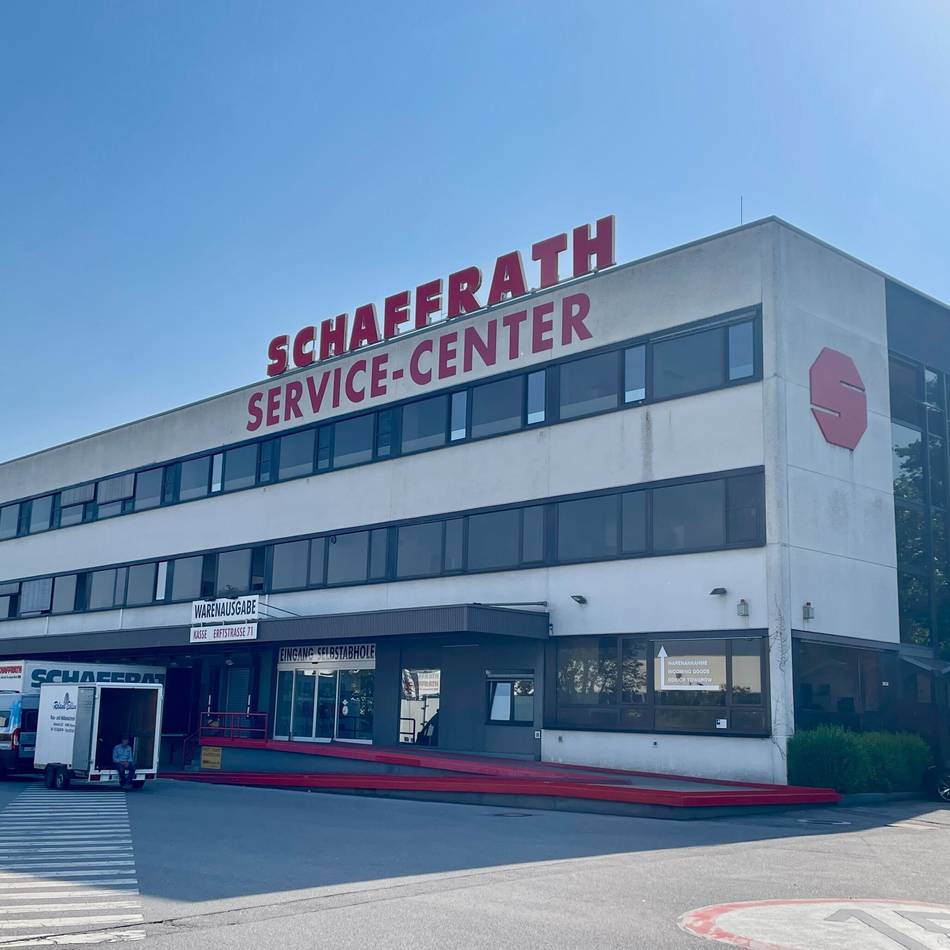 Photovoltaik auf Logistikzentrum in Mönchengladbach: NEW und Schaffrath erzeugen gemeinsam Solarstrom