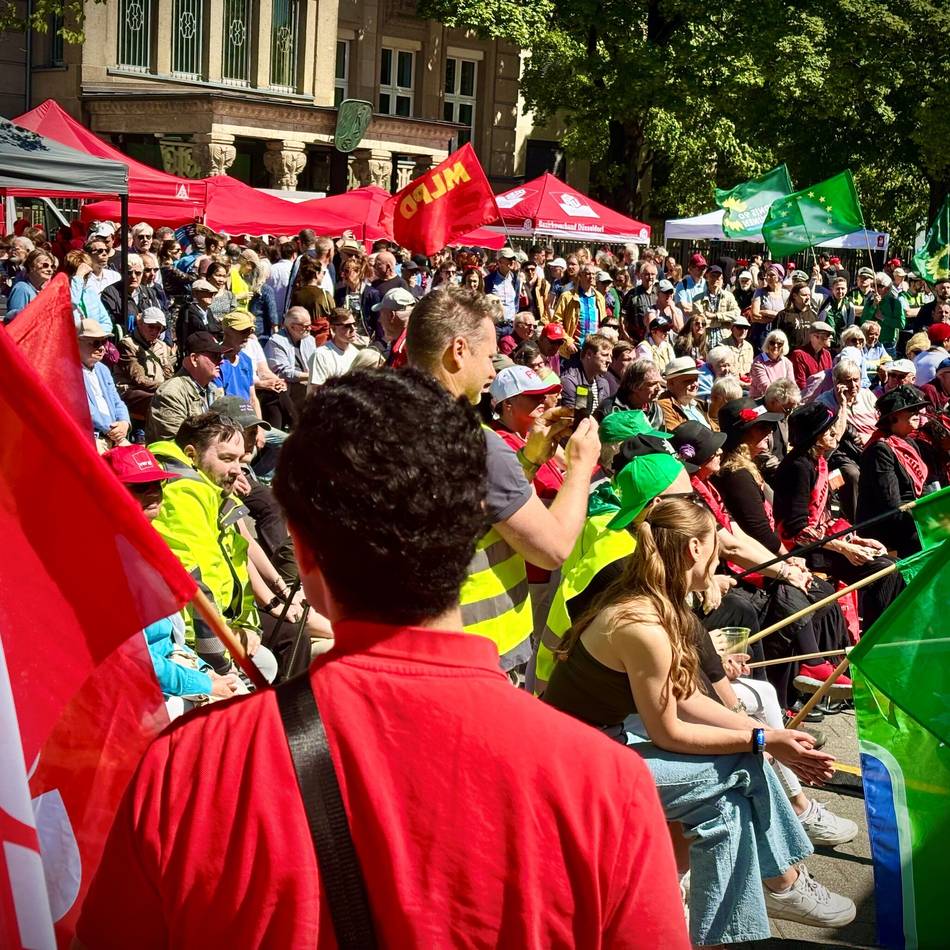 Kritik an Steuerpolitik in Düsseldorf : Mehr Familienfest, weniger Demonstration