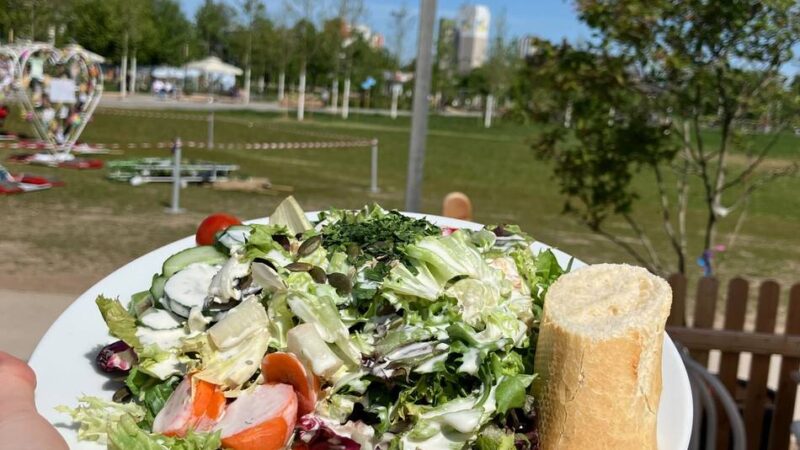 Gastro-Angebot im Test: Zwischen Großkantine und Gartenrestaurant – so schmeckt das Essen auf der Laga