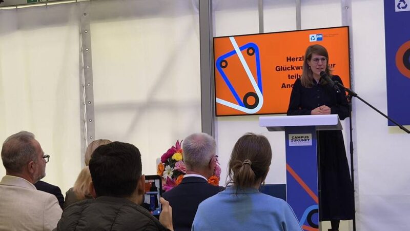 IHK feiert Fachkräfte in Neuss: „Hinter jeder Anerkennung steckt eine eigene Geschichte“