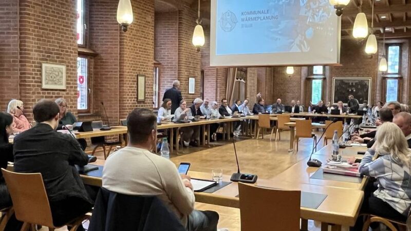Ratsbeschluss in Kalkar: So sieht die Lösung für das Herbstlaub-Problem aus