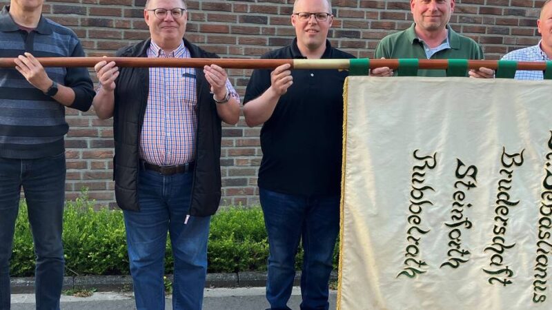 Brauchtum in Korschenbroich: Uralte Fahne der Bruderschaft wieder einsatzbereit