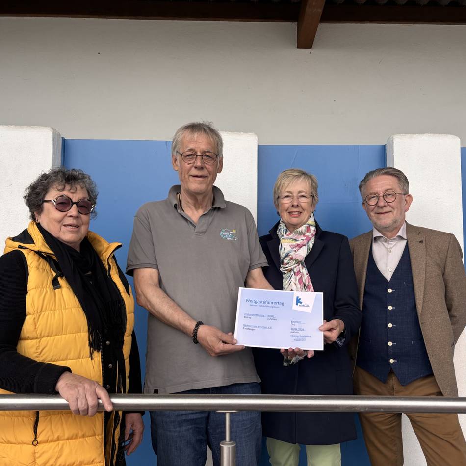 Vom Team der Gästeführer: Spendengelder an den Bäderverein Kevelaer überreicht