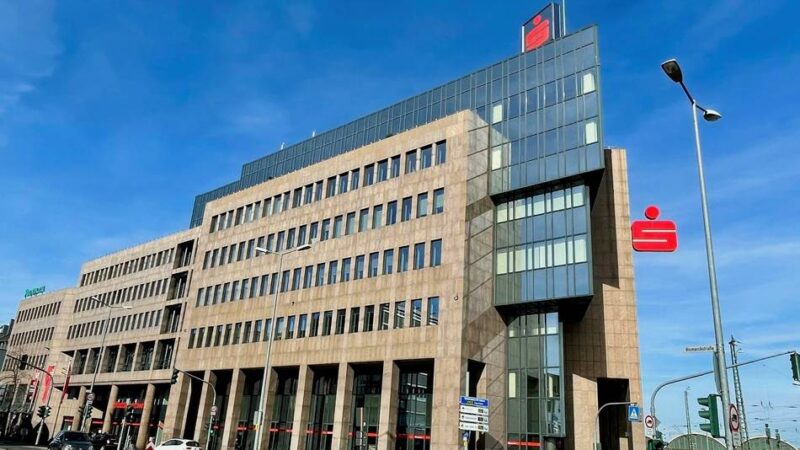 Überschuss bleibt 2025 stabil: Stadtsparkasse Mönchengladbach schüttet wieder Millionen an Stadt aus