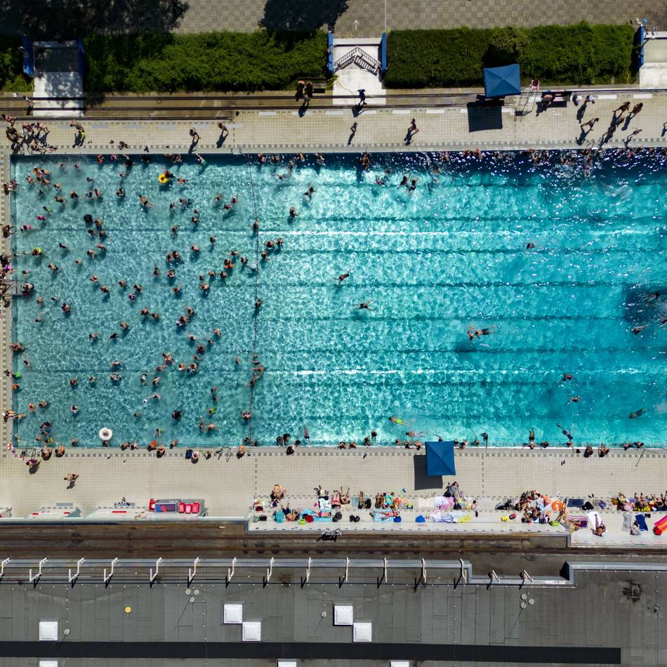 Sexuelle Übergriffe in Schwimmbädern: „Da sind so viele Köpfe im Becken, da sehen Sie Ihre Kinder gar nicht mehr“