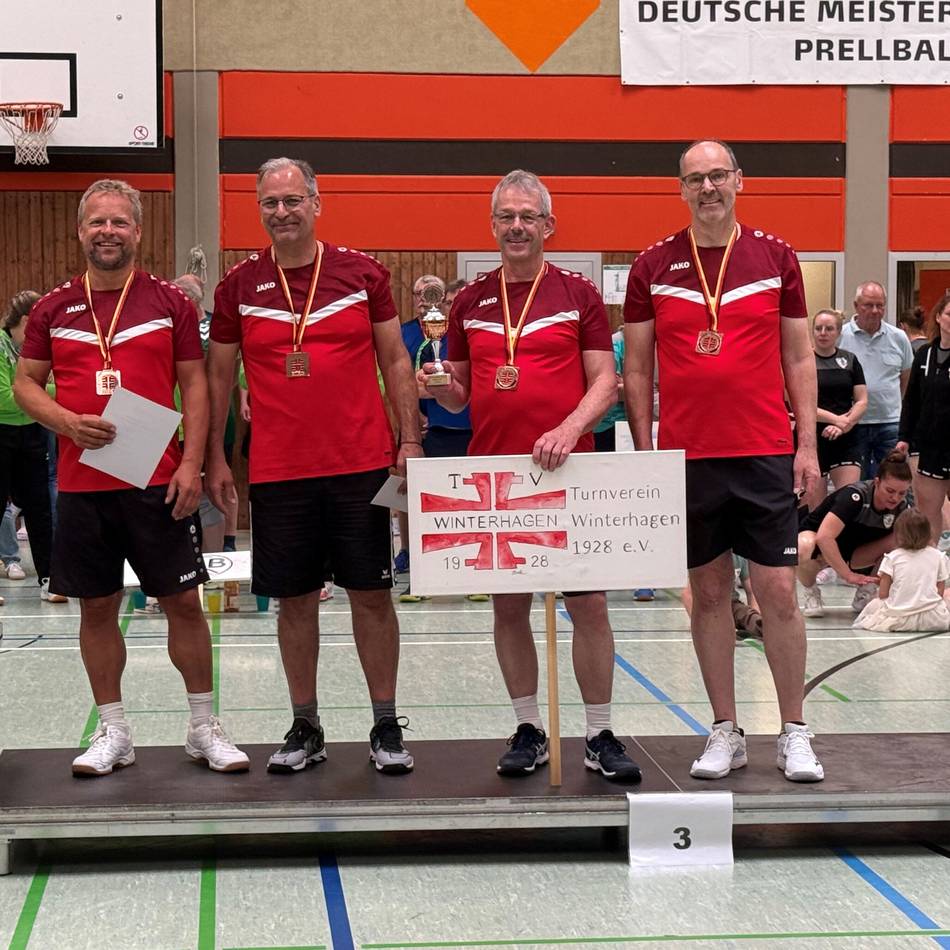 Hückeswagener Erfolgsgeschichte: Ein Traum wird wahr: Prellballer des TVW werden Dritte bei der DM