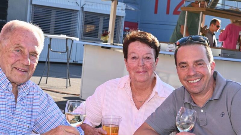 Weinfest „WeinKultur“ in Wermelskirchen: Weinfest lockt Neulinge und Kenner gleichermaßen