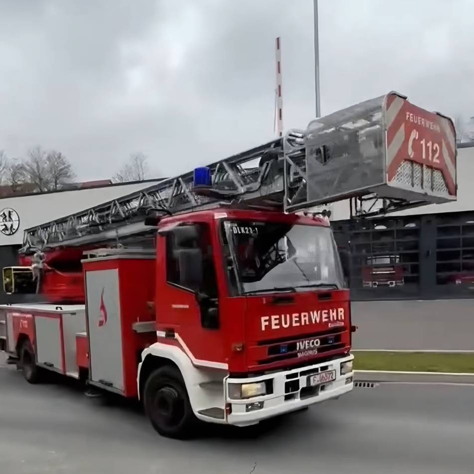 Feuerwehr Hückeswagen: Und tschüss – die alte Drehleiter geht in Privatbesitz über