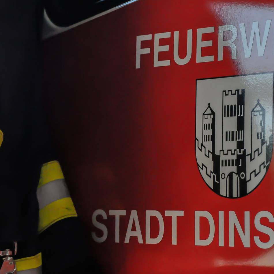 Pfingstsonntag in Dinslaken: Fünf Einsätze an Pfingsten – Katze flüchtet vor ihren Rettern