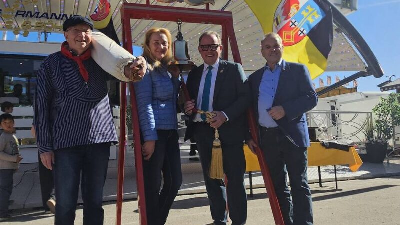 Frühjahrskirmes in Krefeld: Ein Abend für 100 Euro