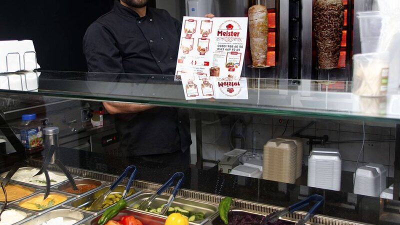 Gastronomie in Xanten: Neuer Imbiss im Bahnhof wirbt mit saftigem Dönerfleisch