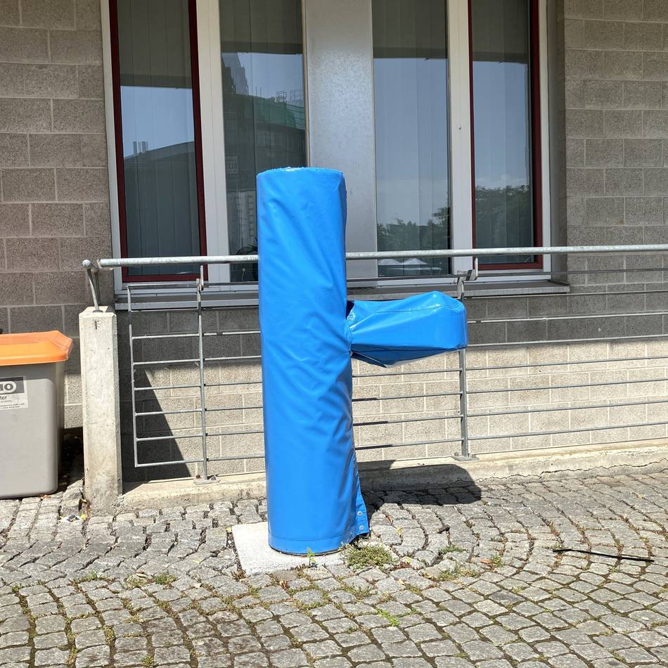 Trinkwasserbrunnen vor Kaarster Rathaus wird ausgetauscht: „Das Ding ist Mist“