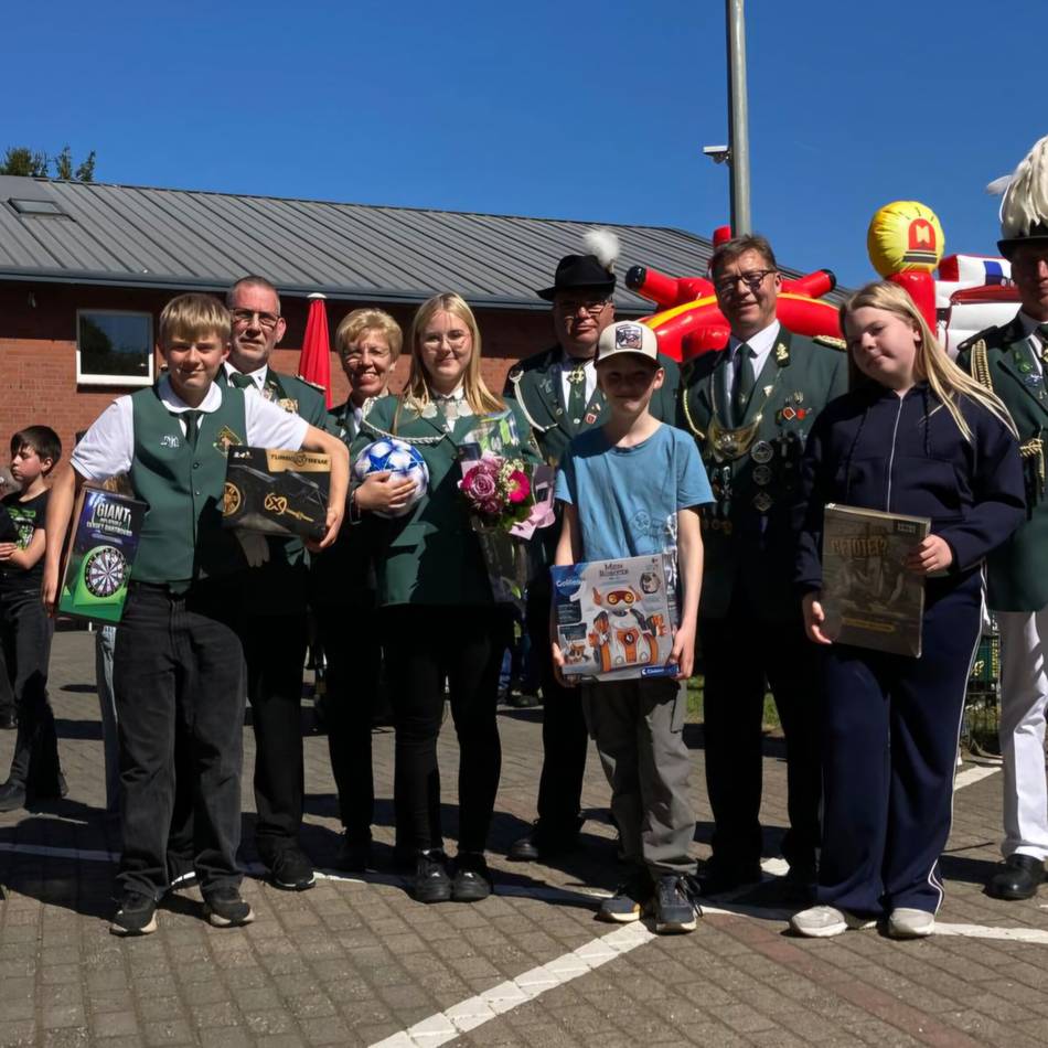 Kinderschützenfest der Bruderschaft: Merle Theyßen ist Kinderkönigin von Birten