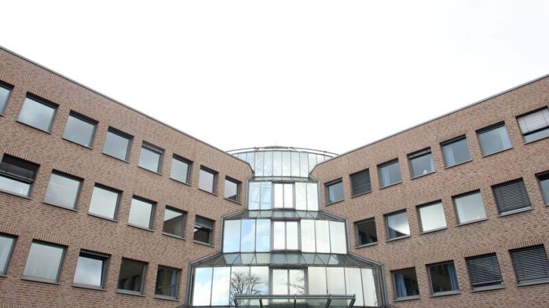 Arbeitsmarkt April 2026: Frühjahrsbelebung bleibt in Krefeld aus