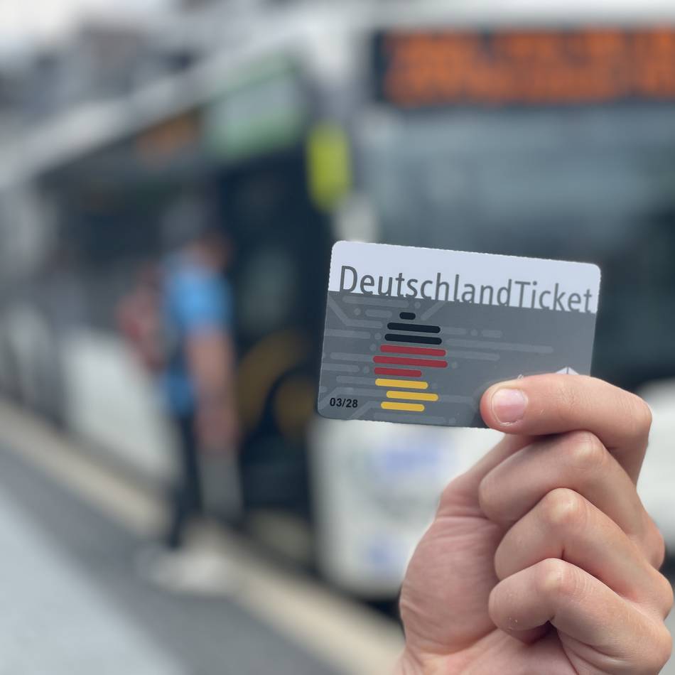 Mönchengladbacher Politik ist dafür: Schüler sollen Deutschlandticket weiter günstiger bekommen