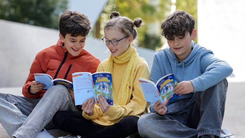 Welttag des Buches in Hückeswagen: 285 Schüler erhalten ein Lesegeschenk